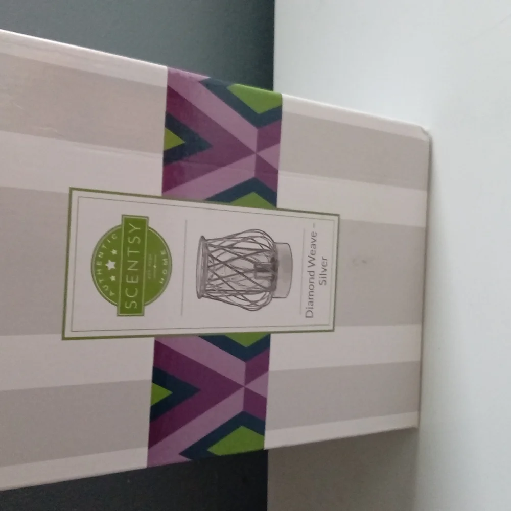 Scentsy Diamond Weave Silver Warmer Home Fragrance Electric‎ Wax Melter